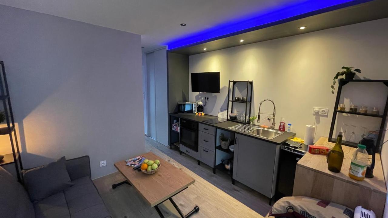 Bienvenue Chez Vous "Appartement Classe 2 Etoiles En Rdc Avec Espace Exterieur Et Parking" 多勒 外观 照片